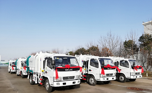 垃圾清運車