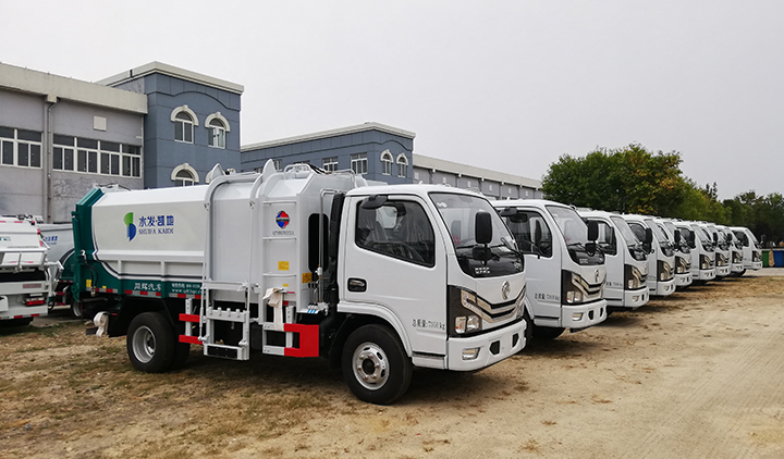 掛桶垃圾車